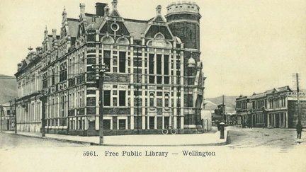 Rongotai College boys transfer books from the first Wellington Public Library to the new building in 1940.