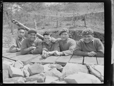 Maori gun crew serving in Korea, during the Korean War.